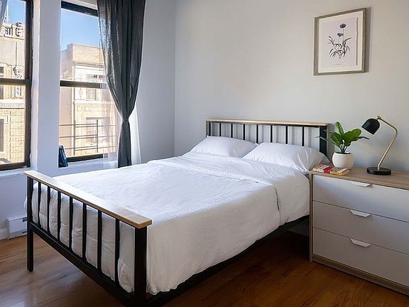 5th image of 346 Manhattan Ave #6G
