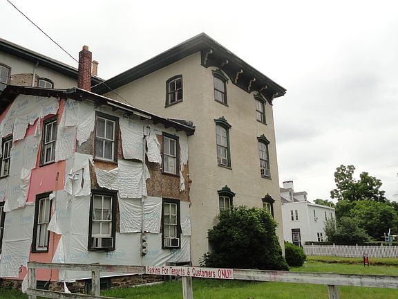 3rd image of 3 Hulme Ave