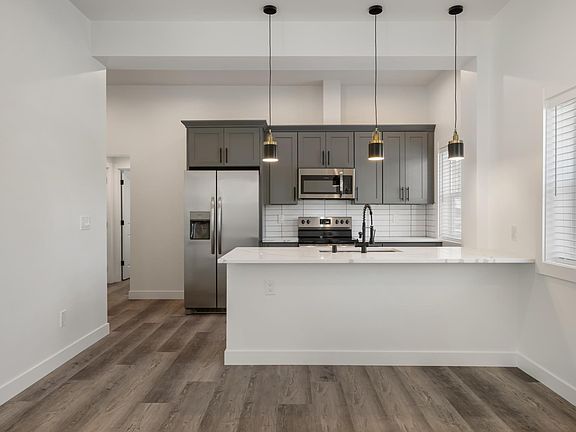 4th image of 1421 S 23rd St #1