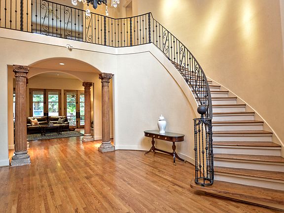 5th image of 128 Auburn Pl