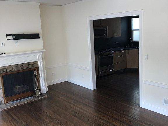 3rd image of 2255 Francisco St