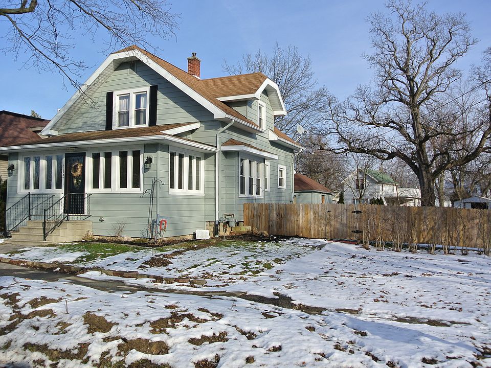 1st image of 315 Kaufman St