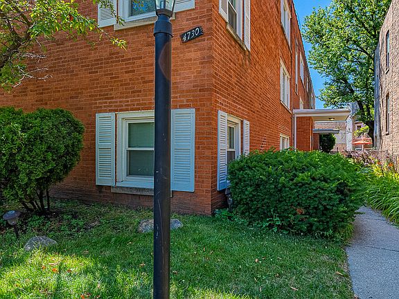 2nd image of 4730 N Hermitage Ave APT 1R