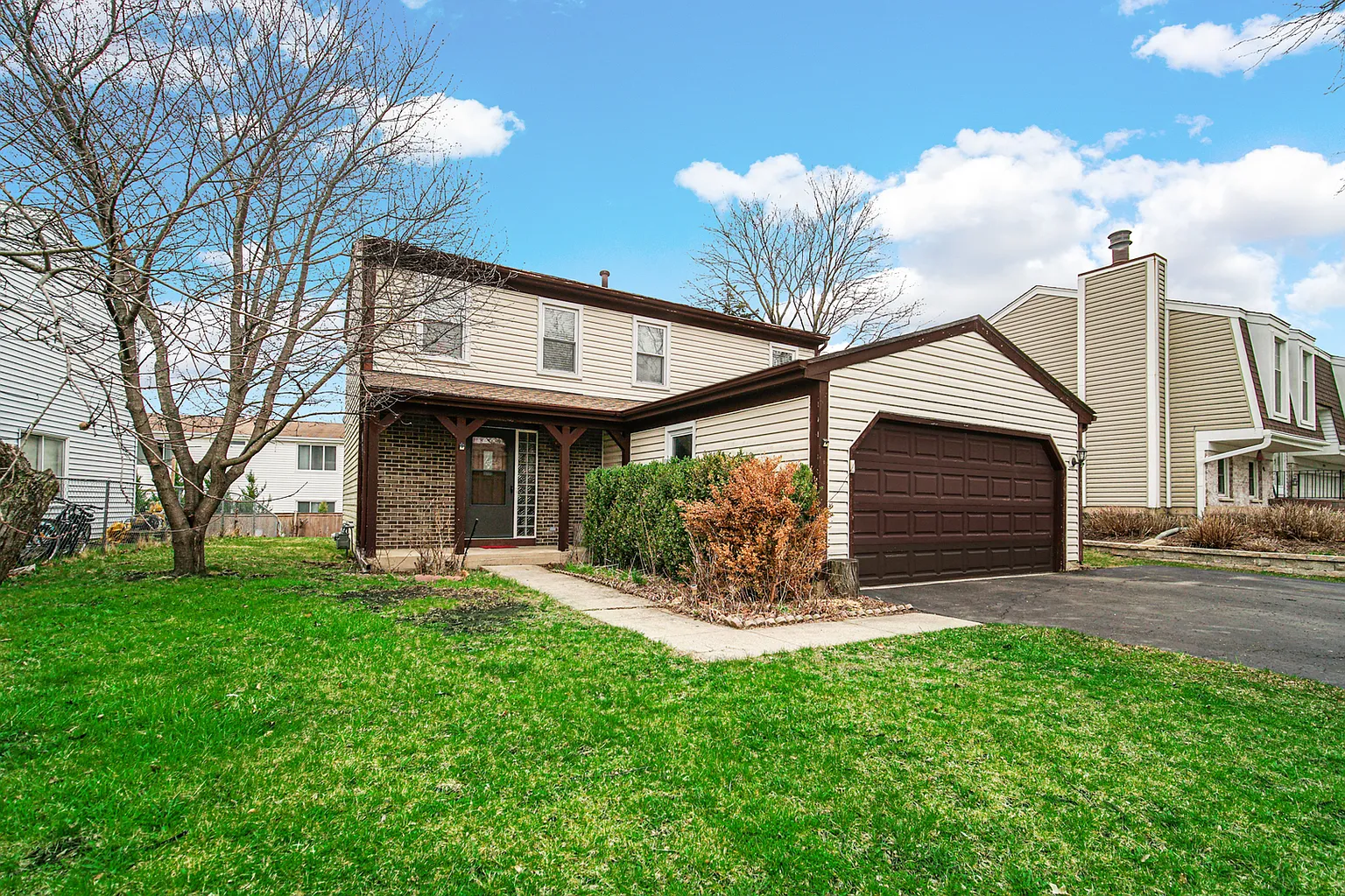 593 Iroquois Trl photo 1