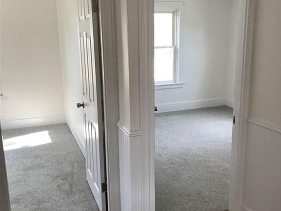 5th image of 87 Potter St Floor 2