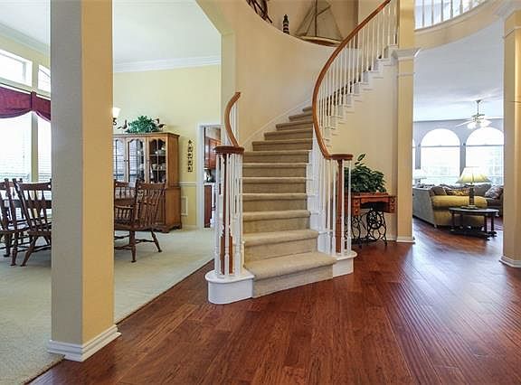 4th image of 1900 Concord Dr