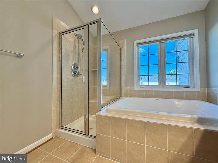 16325 Flotsam Ln — Photo 23