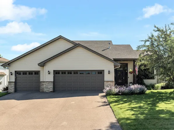 5400 Kings Cir N, Brooklyn Park, MN 55443