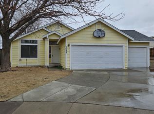 1688 Johns Cir, Fernley, NV 89408