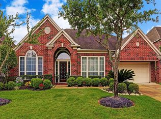 7906 Woodcrest Ct, Sugar Land, TX 77479