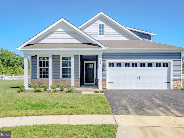 350 Bandon Dunes Ct, Moorestown, NJ 08057