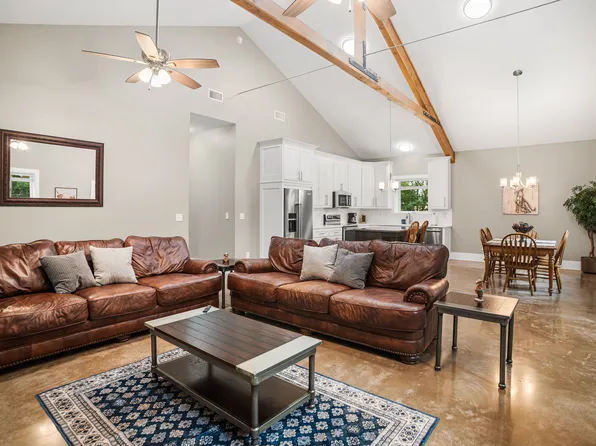 205 Woodcraft Dr, Murfreesboro, TN 37127