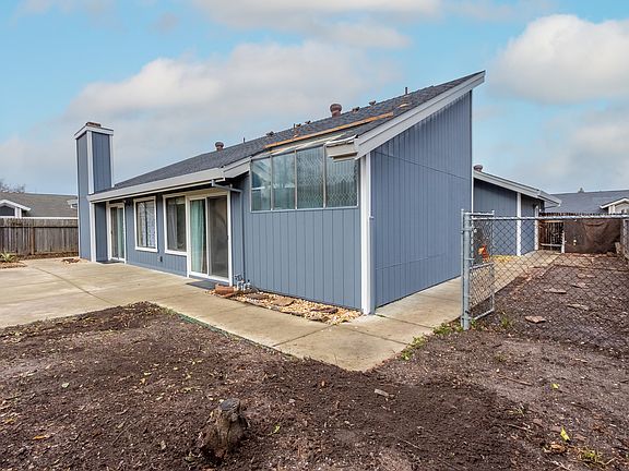 5th image of 1301 Bellwood Ct