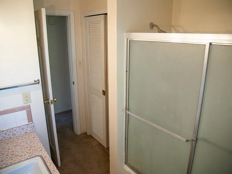 855 N Madison Ave #4 — Photo 9