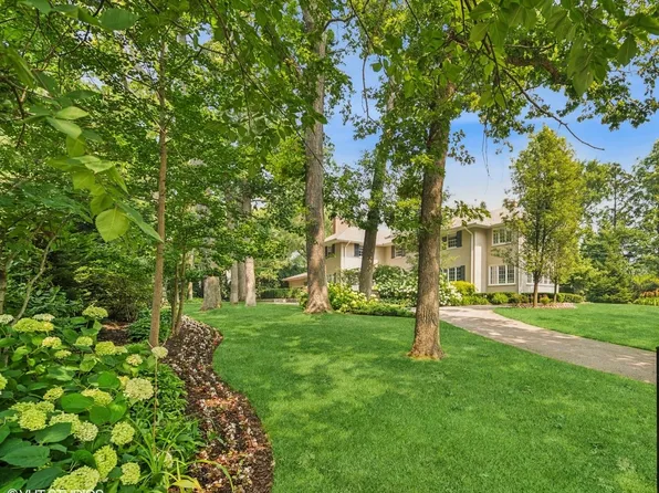 (undisclosed Address), Winnetka, IL 60093