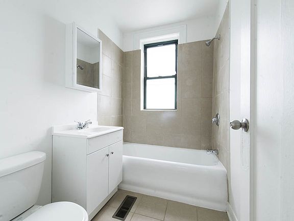 5th image of 7201 S Calumet Ave #Wait1b