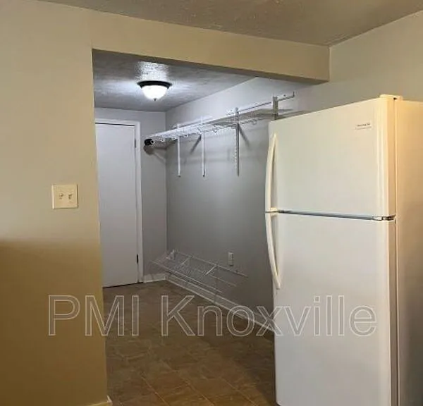 417 Landau Dr — Photo 7