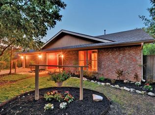 2102 Bel Air Dr, Taylor, TX 76574