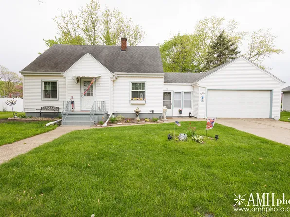 518 N Hartwell St, Gilman, IL 60938
