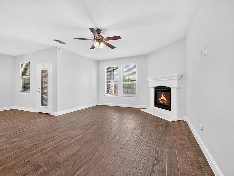 10920 Calvert Pl — Photo 11