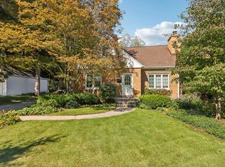 1370 Chestnut St, West Bend, WI 53095