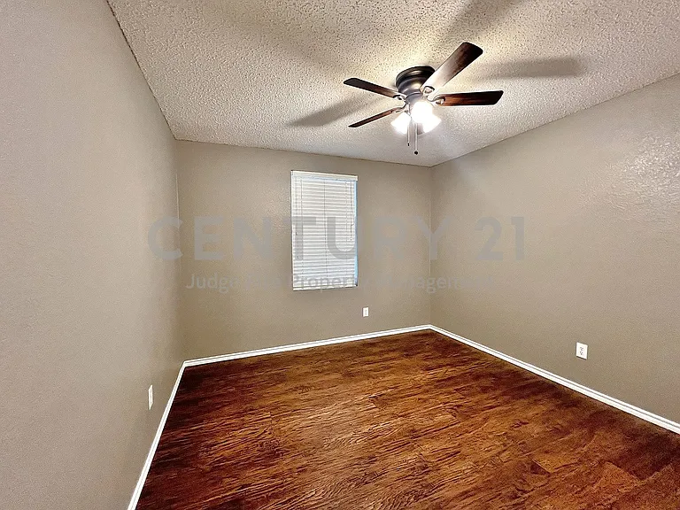 1412 Anna Lea Ln — Photo 9