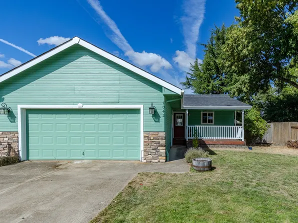 7042 Main St, Springfield, OR 97478