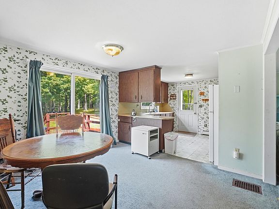 4th image of 114 Merrill Road