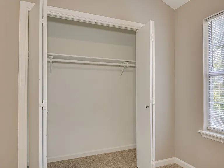 120 Chalet North Ct — Photo 20