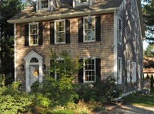25 Sanford Ave, North Kingstown, RI 02852