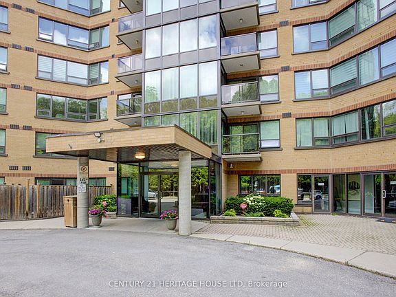 3rd image of 237 King St W #305