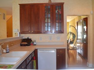 1014 Robbins Edinburg Rd, Robbinsville, NJ 08691