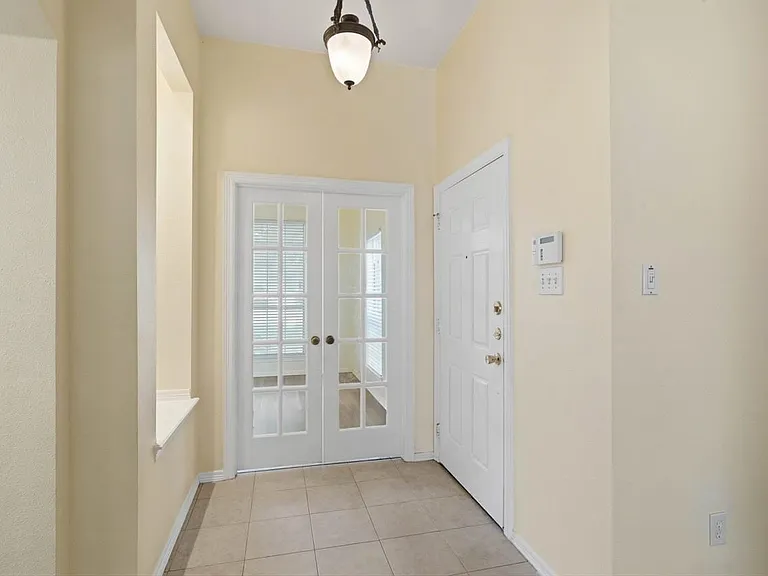 21107 Stoney Haven Dr — Photo 3