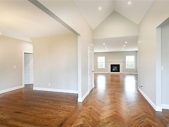 4th image of 9 Dorothy St