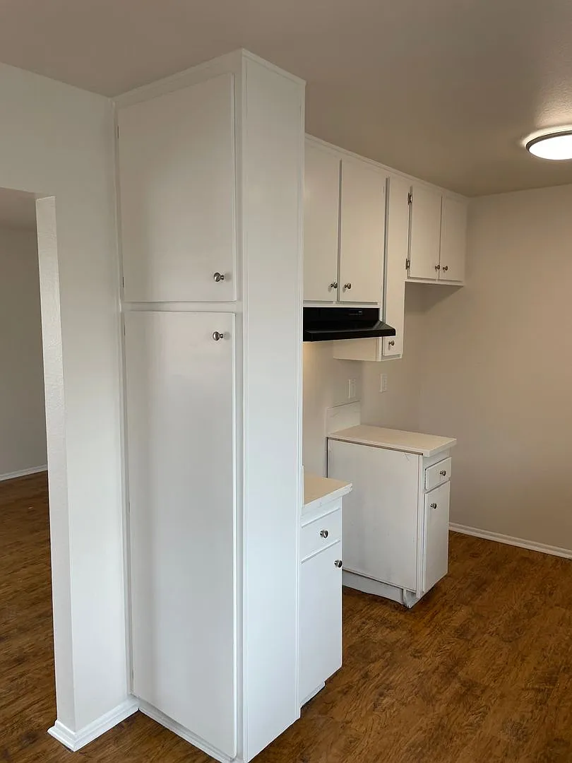 Del Rio Place apts — Photo 4