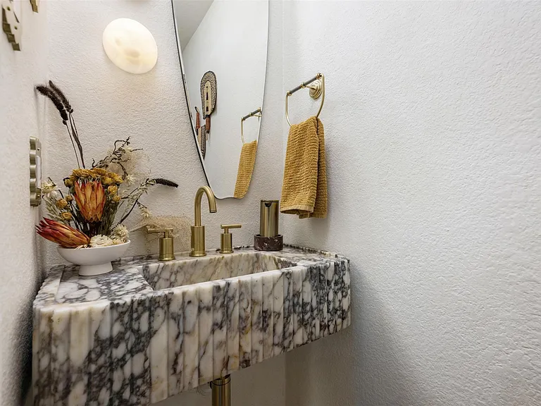 9313 Notches Dr — Photo 26