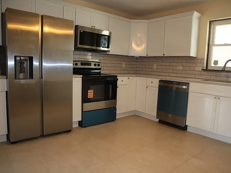 8755 S Fairfield Ave — Photo 7
