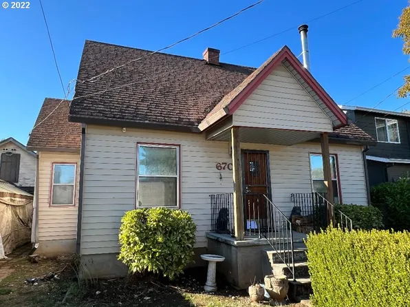 6703 SE 69th Ave, Portland, OR 97206