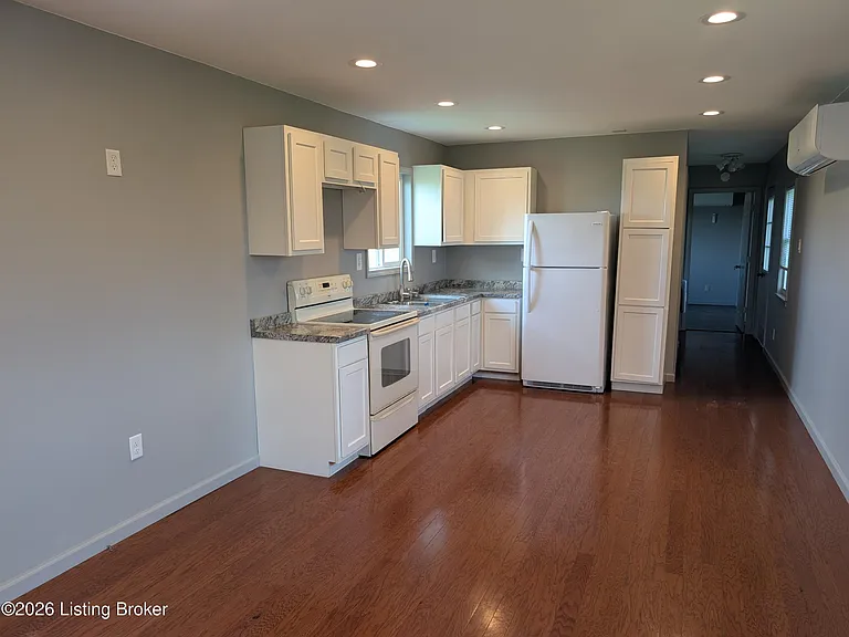 2604 E Buckeye Ln — Photo 7