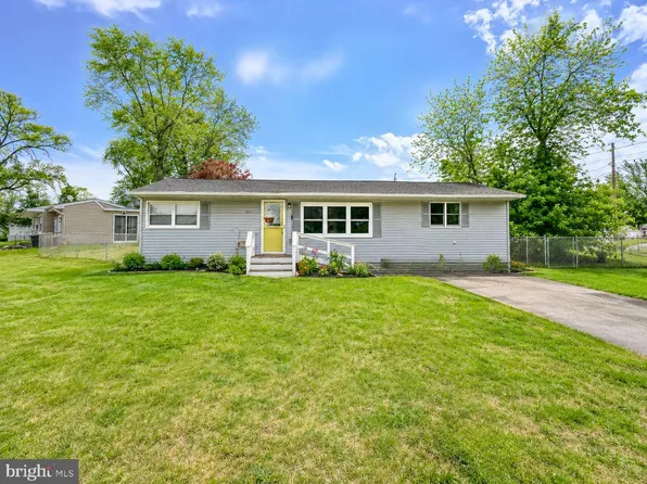 541 Windsor Ave, Maple Shade, NJ 08052