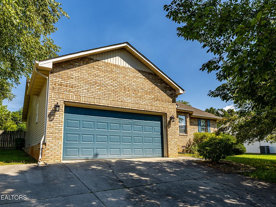 1st image of 1126 Willow Creek Cir