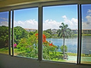 3734 Lake Bayshore Dr #K428, Bradenton, FL 34205