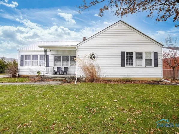 635 Summit St, Fostoria, OH 44830