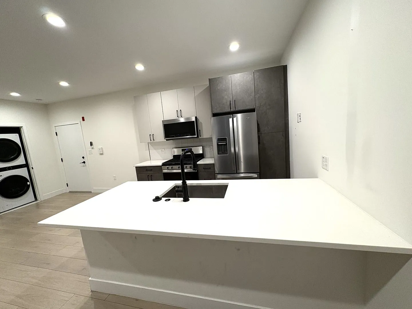 Modern and Sleek 611 S Fagley Street Apartments! — Photo 1
