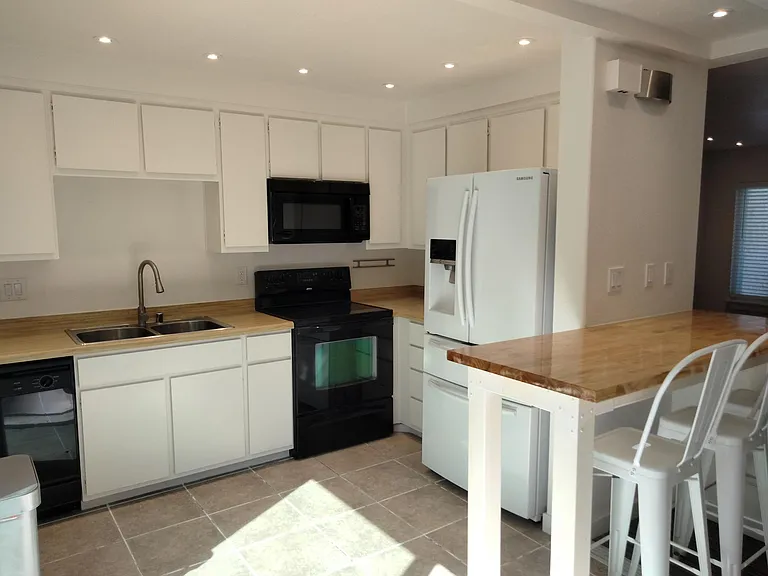 8282 Gilman Dr — Photo 3