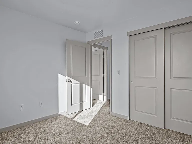 2786 Caspian Way #B — Photo 16