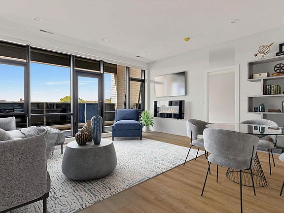 5th image of 3204 N Lawndale Ave #202
