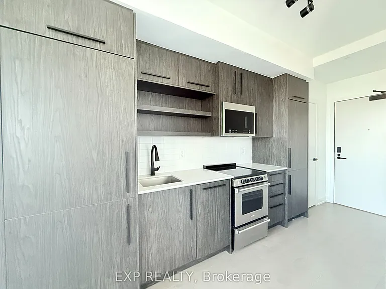 560 Rideau St #701 — Photo 8