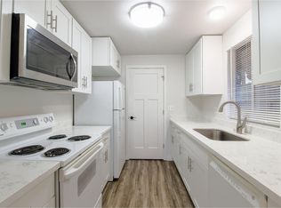 18556 Midvale Ave N, Shoreline, WA