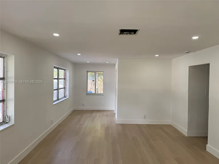 890 SW 28th St #1 — Photo 4